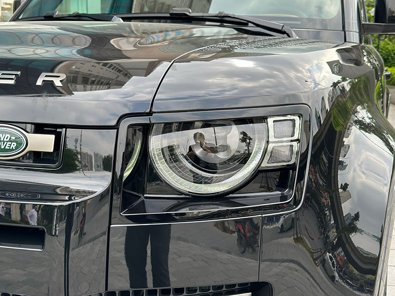 Đèn xe Land Rover Defender 2024 