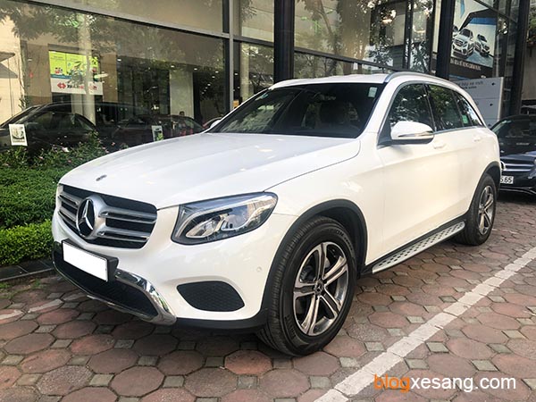 Xe Mercedes GLC 200 2018 chạy lướt 3356 km màu Trắng bảo hành 3 năm