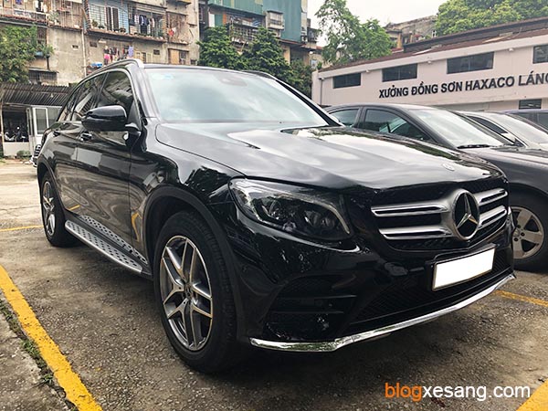 Xe Mercedes GLC 300 2018 màu Đen chạy lướt 3600 km như mới