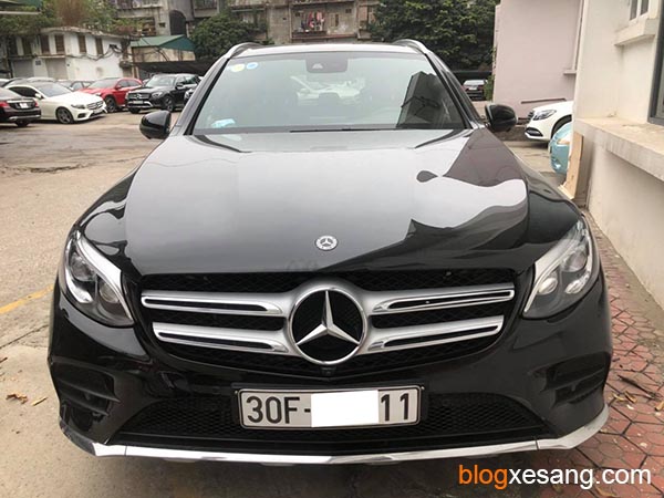 Mercedes GLC 300 cũ đời 2018 đăng ký 2019 màu Đen chạy 7500 km cực đẹp