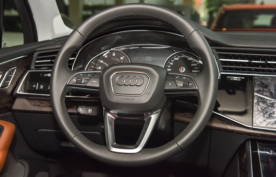 Vô lăng Audi Q7