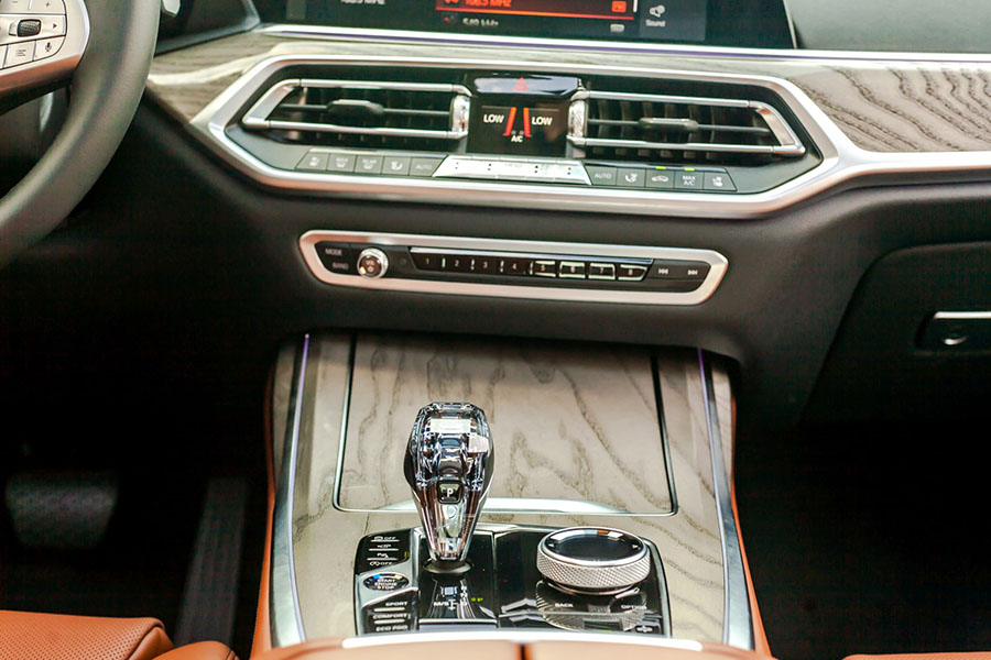 Hệ thống điều hòa 5 vùng độc lập trên BMW X7