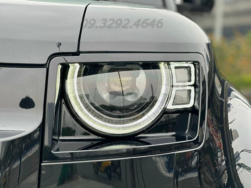 Đèn trước Land Rover Defender 130 2024 Màu Đen