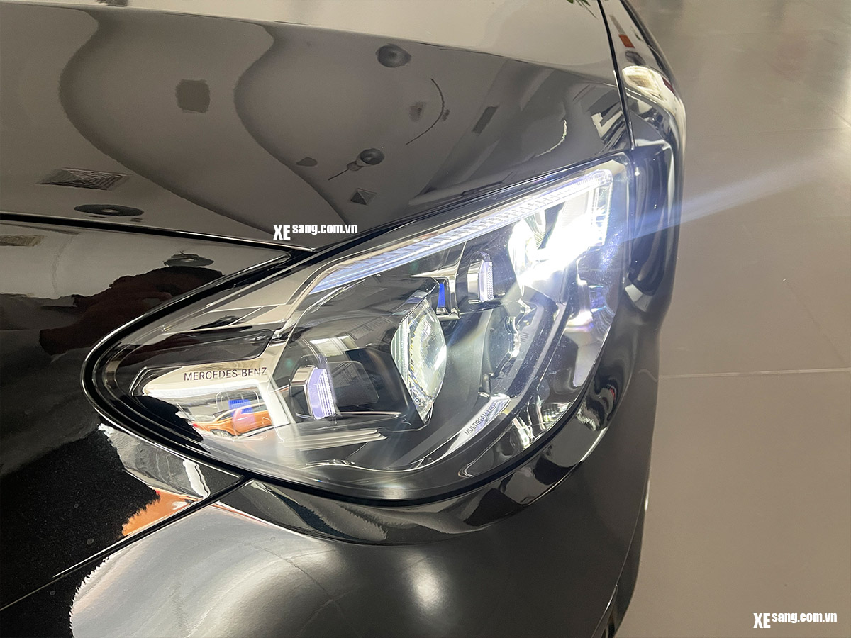 Đèn pha xe Mercedes E300 AMG 2022