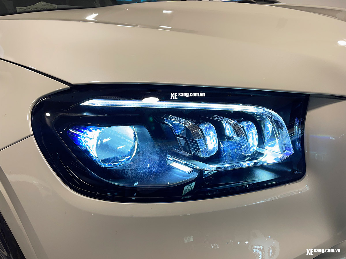 Đèn pha Multi-Beam LED trên Mercedes GLS450 2022
