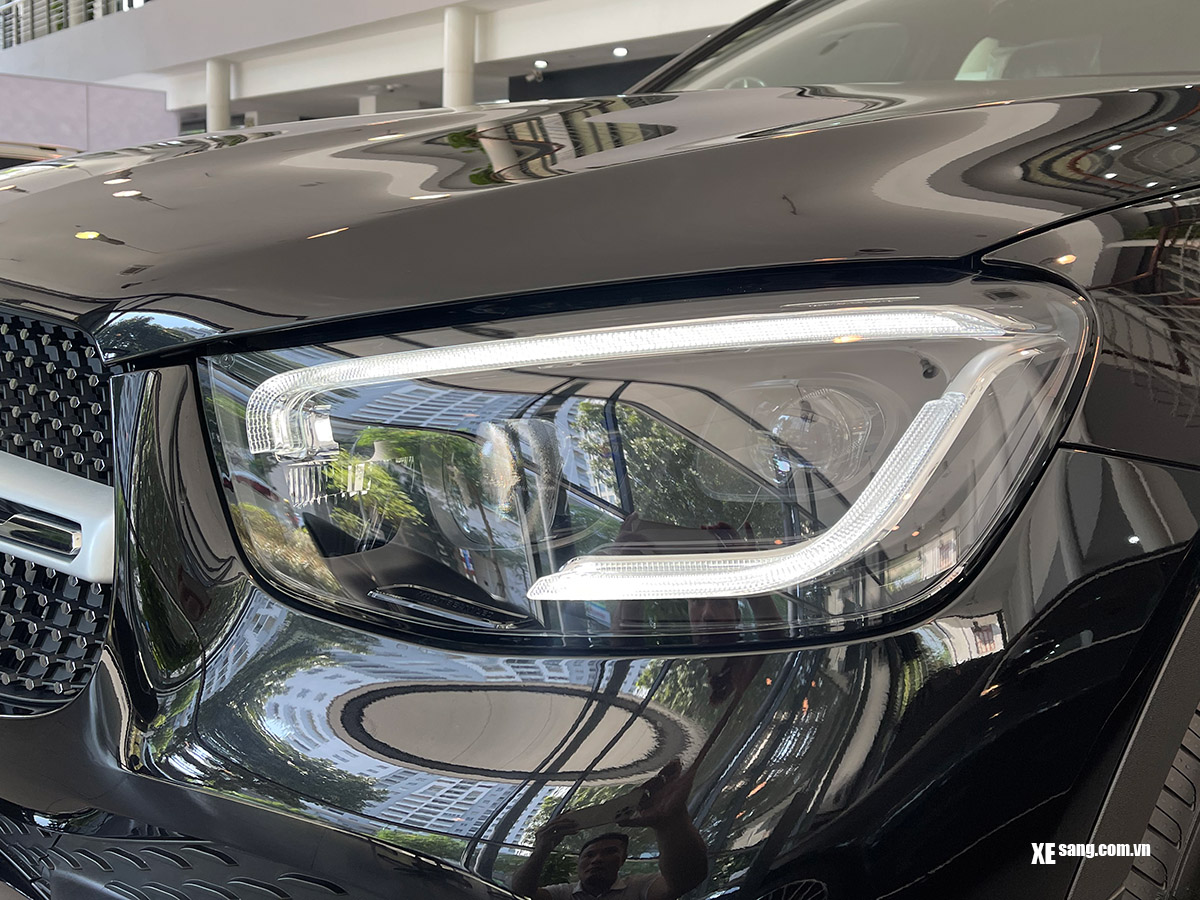 Giá đèn xe Mercedes GLC300 4Matic năm sản xuất từ 2020 -  2022: