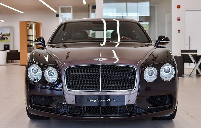 Giá xe Bentley Flying Spur V8 S - hình ảnh 2