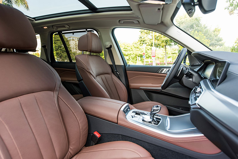 BMW X5 mới được trang bị tiêu chuẩn ghế ngồi thể thao chỉnh điện