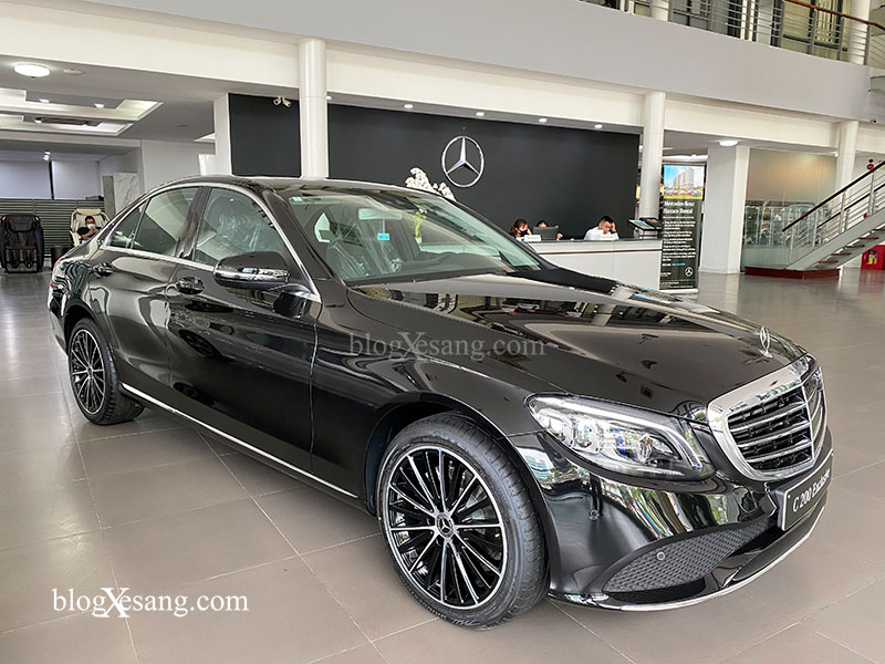 Mercedes C200 Exclusive giá cực rẻ + Ưu đãi hấp dẫn tháng 07/2022