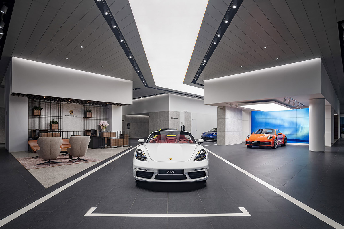 Trung tâm trưng bày xe Porsche Sài Gòn