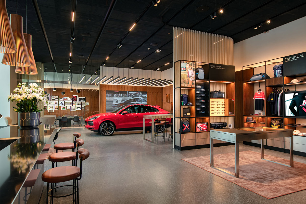 Porsche Studio - Trưng bày xe Porsche và Phụ Tùng, Phụ kiện chính hãng