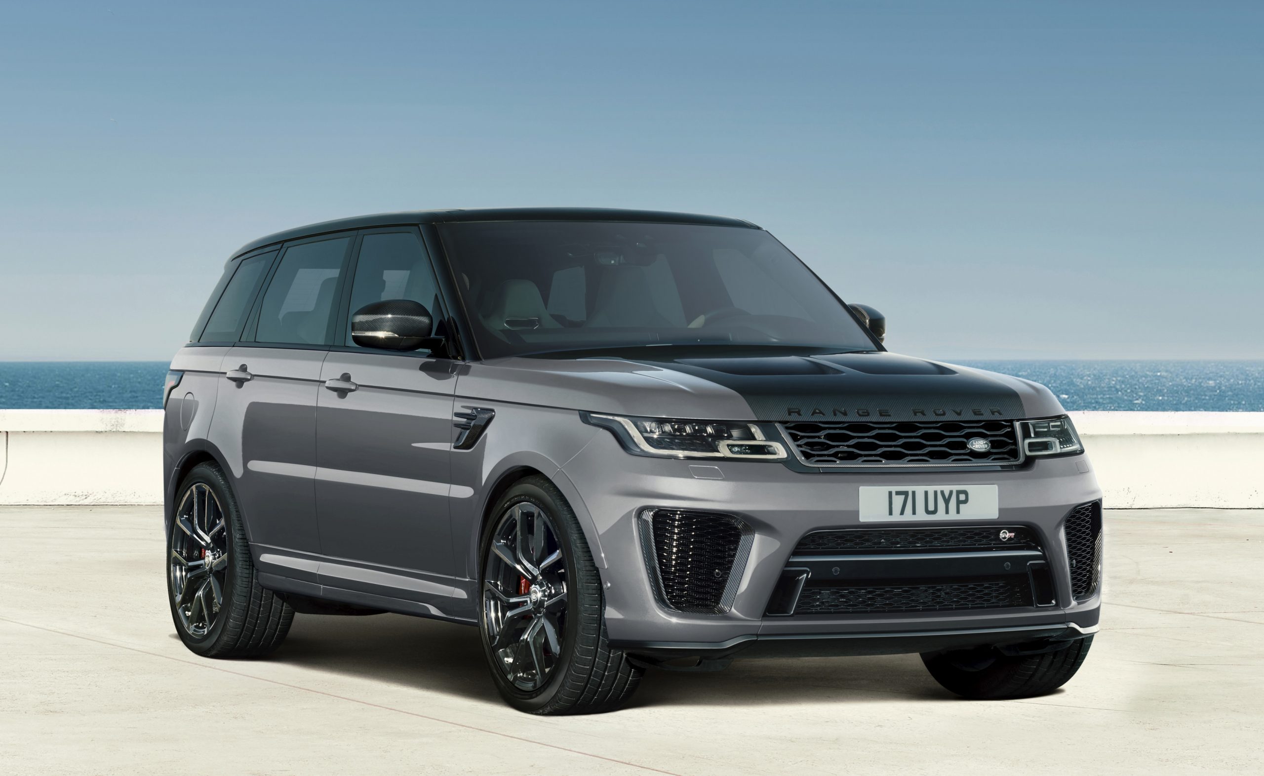 Thiết kế ấn tượng tạo nên đẳng cấp của Range Rover Sport