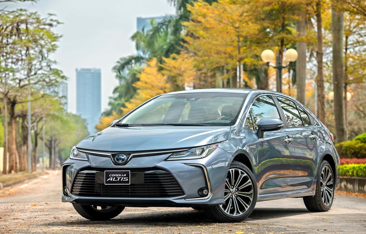 Giới thiệu Toyota Corolla Altis và cập nhật giá bán