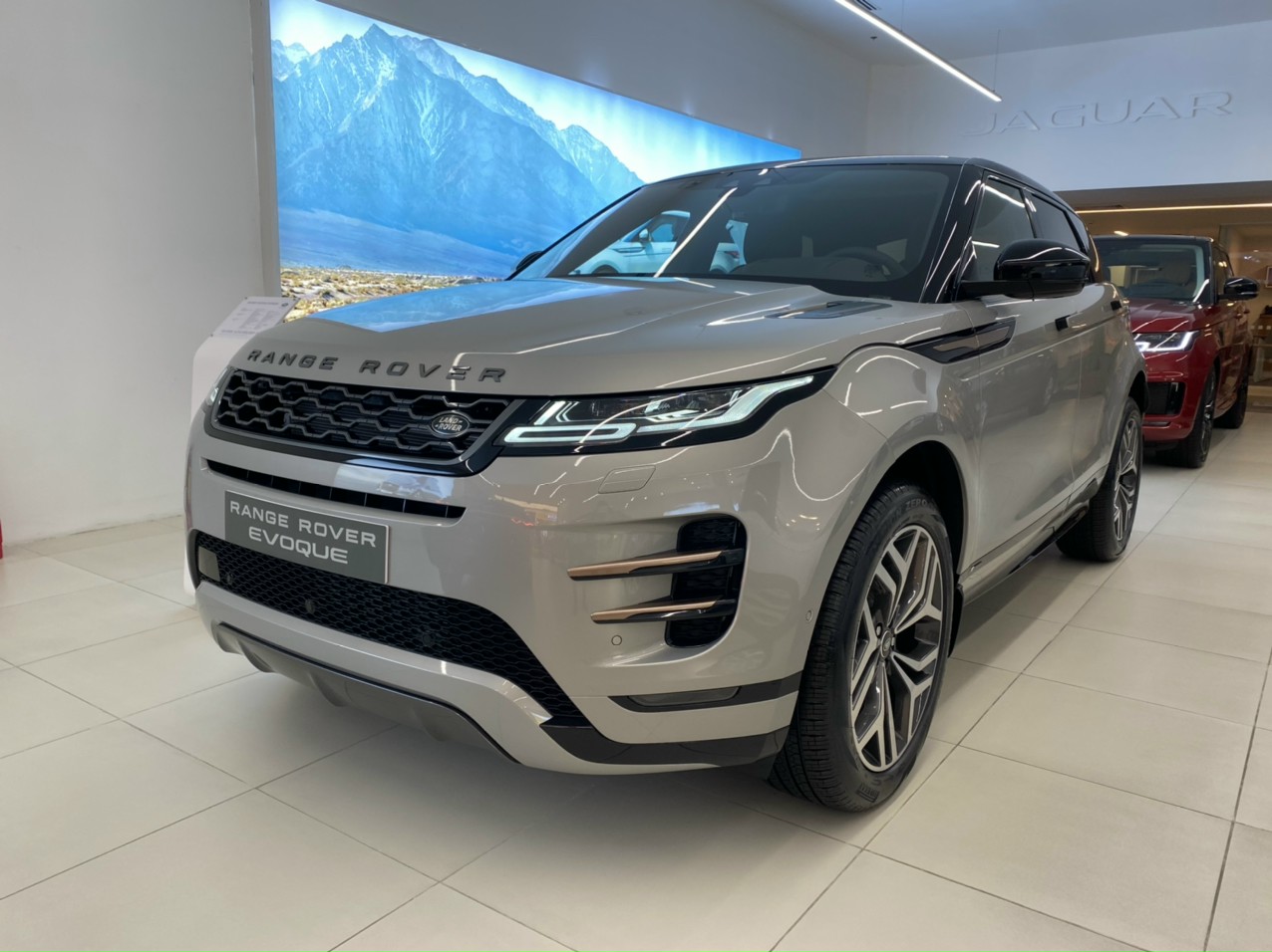 Những điều bạn nên biết về giá xe Range Rover Evoque