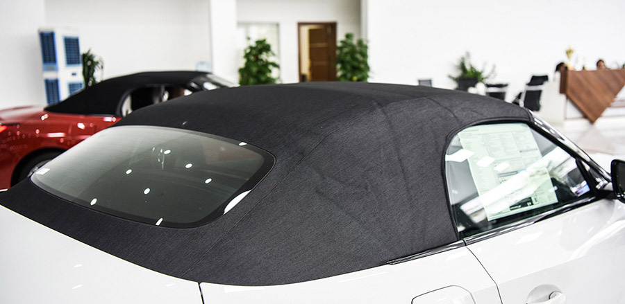 BMW Z4 đời 2020 quay trở lại sử dụng mui mềm, điều khiển điện thay cho kiểu mui cứng của thế hệ trước.