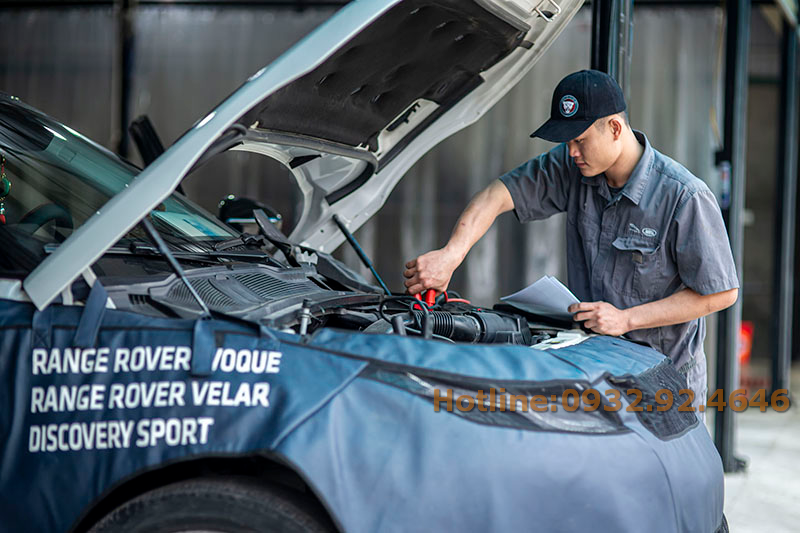 Đặt lịch bảo dưỡng và sửa chữa xe Land Rover chính hãng tại Hà Nội