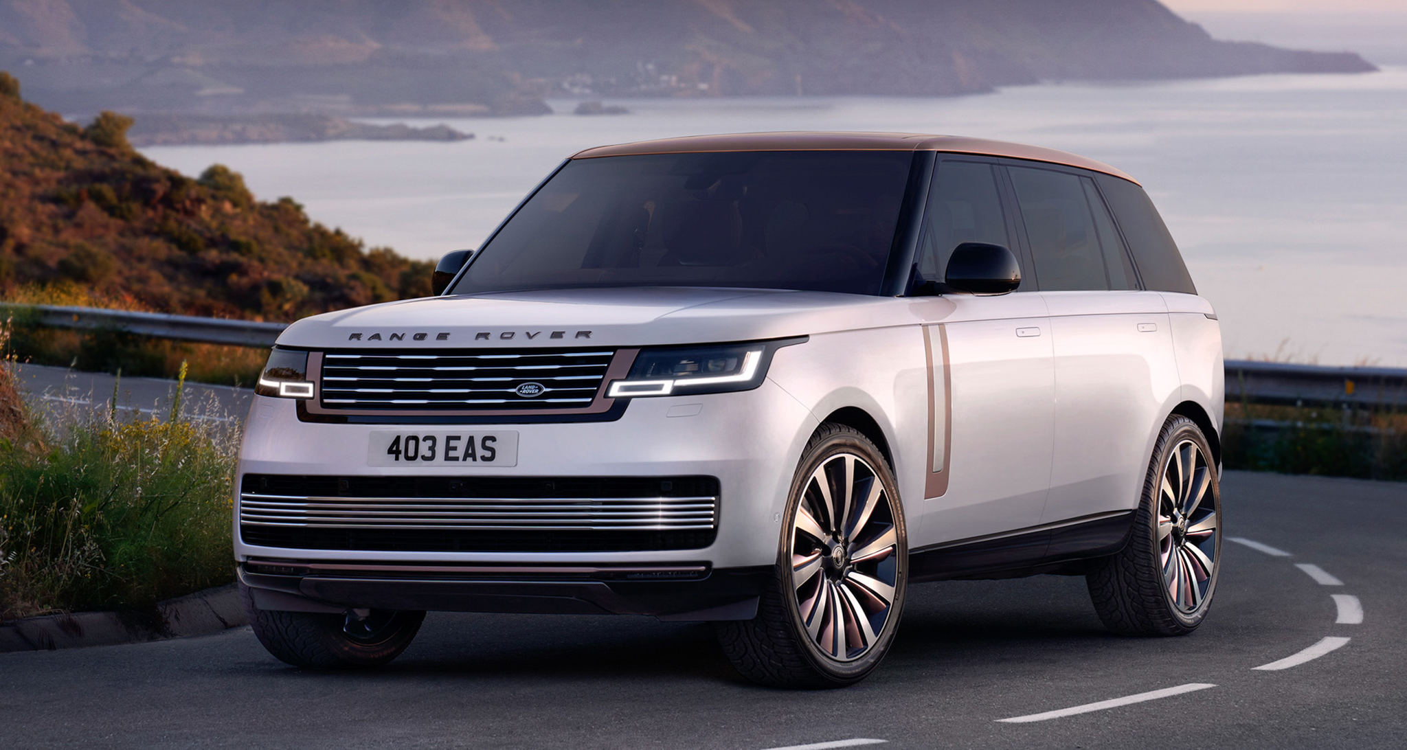 Range Rover SVAutobiography: Tổng hợp toàn bộ thông tin về siêu phẩm này