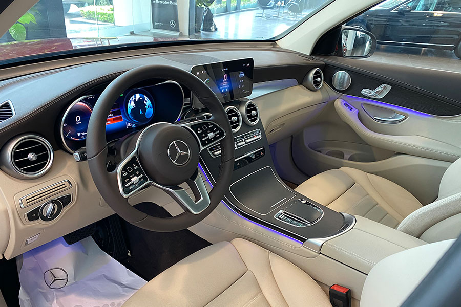 Hình ảnh nội thất xe Mercedes GLC 300 4Matic 2020