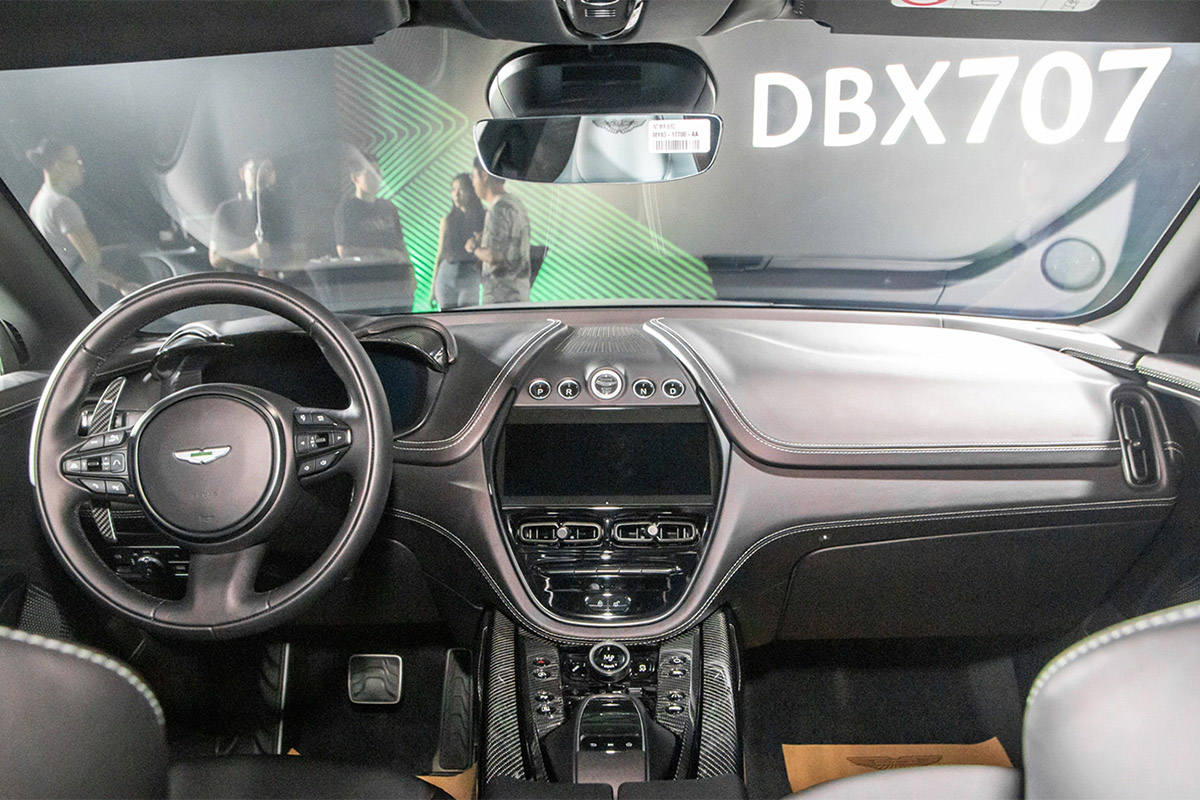 Khoang nội thất xe Aston Martin DBX707